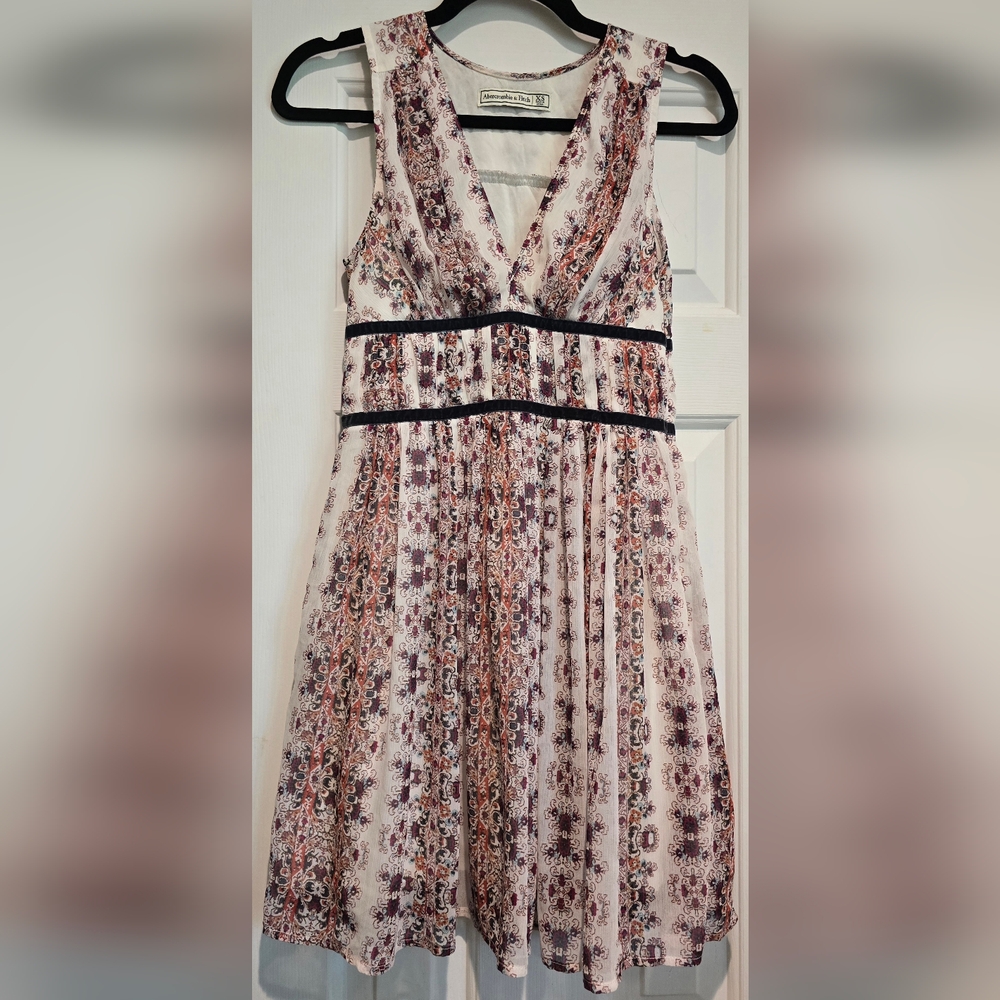 Women's white floral Abercrombie & Fitch Sleeveless V-neck Lined Dress Size XS